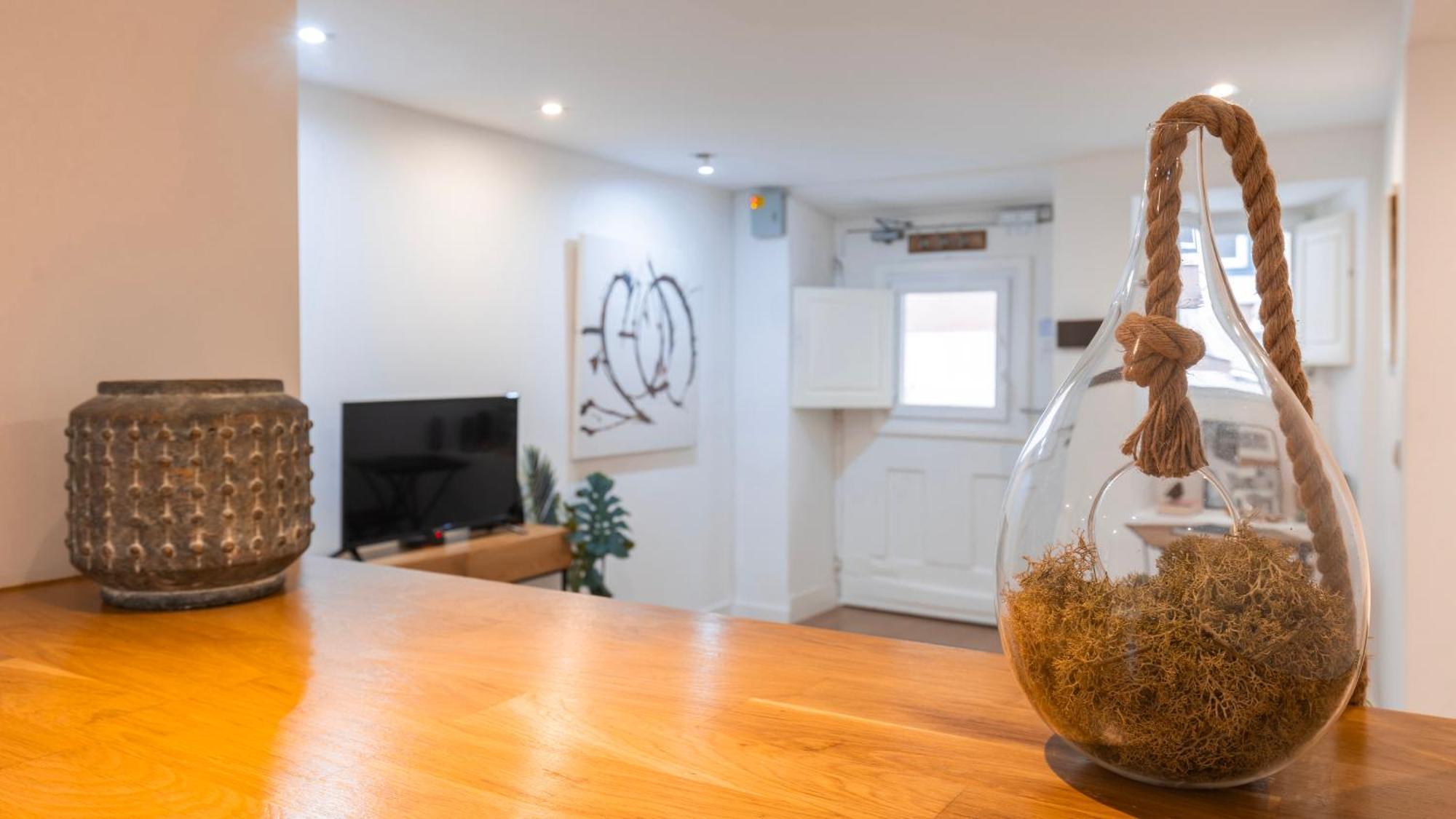 Appartement 1bdr With Terrace In Alfama Centre By Lovelystay Lisboa